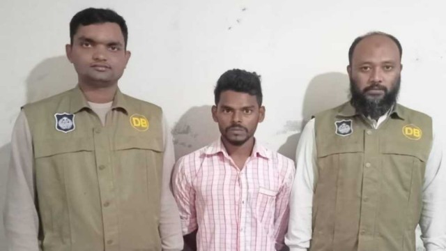কিশোরগঞ্জের হিলচিয়ায় ডিবি পুলিশ কর্তৃক ২০০পিস ইয়াবা সহ গ্রেফতার ১