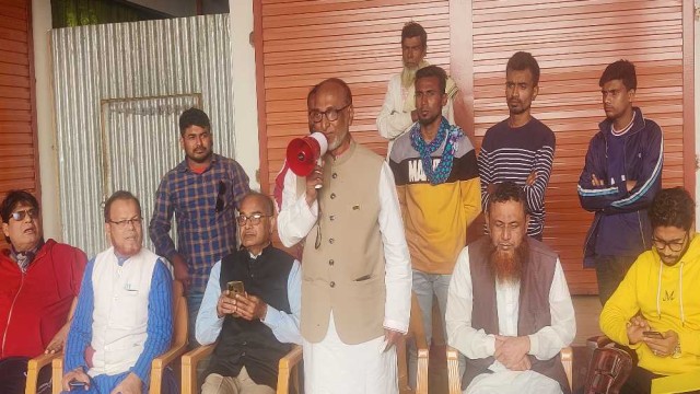 ল্যাংটি গুচ্ছা দিয়া একটু নৌকাটা বাইয়া দিয়েন : আফতাব উদ্দিন ভূঁইয়া
