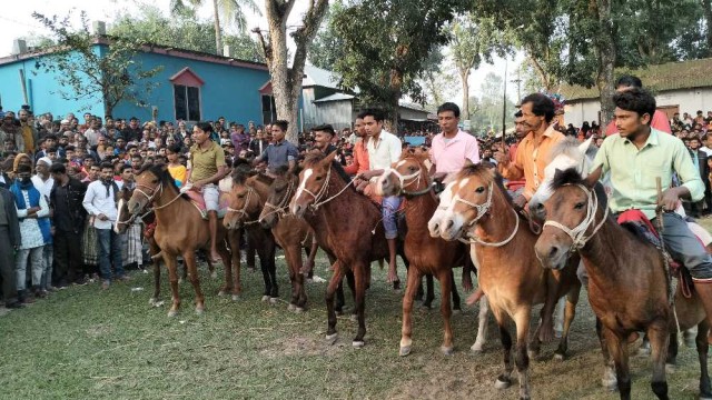 নাগরপুরে ঐতিহ্যবাহী ৮৬তম ঘোড়দৌড় প্রতিযোগিতা