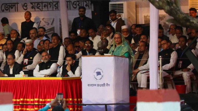 আগুন সন্ত্রাসীদের বিরুদ্ধে সবাইকে প্রতিরোধ গড়ে তুলতে হবে : শেখ হাসিনা