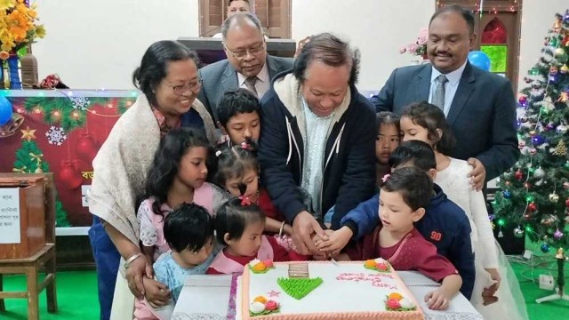 দুর্গাপুরে নানা আয়োজনে বড় দিন পালিত
