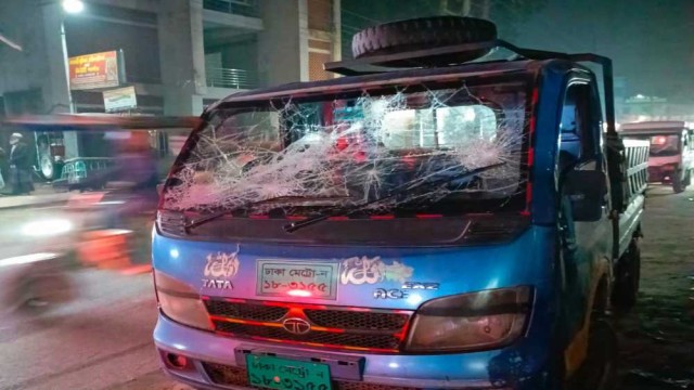 ময়মনসিংহ-১০ : স্বতন্ত্রপ্রার্থীর গাড়ি বহরে নৌকার সমর্থকদের হামলা, আহত ১০