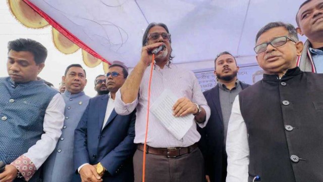 "শেখ হাসিনা যোগ্যতা সম্পন্ন লোকদের নৌকা প্রতীক দিয়ে মাঠে পাঠিয়েছেন"