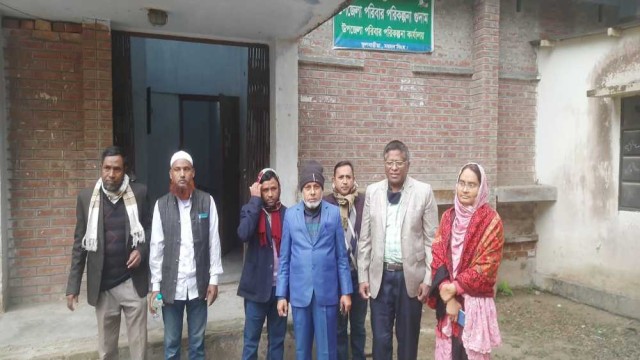 ফুলবাড়িয়া পরিবার পরিকল্পনার ষ্টোর পরিদর্শন করলেন উপ পরিচালক