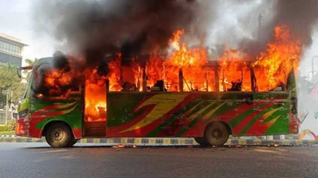 ডিসেম্বরে সারাদেশে ২ হাজার ৩৬০টি যানবাহন ও স্থাপনায় আগুন