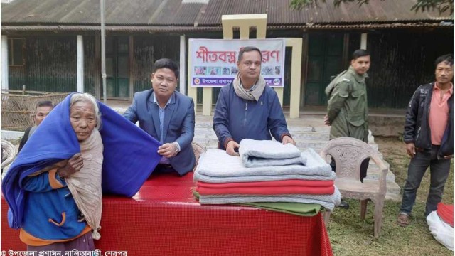 নালিতাবাড়ীতে শীতার্তদের মাঝে কম্বল বিতরণ