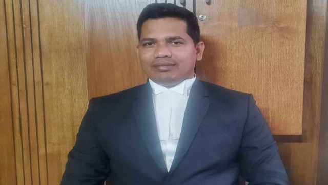 সপ্তাহ না ঘুরতেই আইনসেবায় ফিরলেন নবনির্বাচিত সংসদ সদস্য