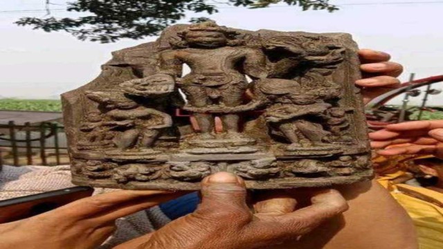 রাণীশংকৈলে ৪ কেজি ওজনের বিষ্ণু মূর্তি উদ্ধার !