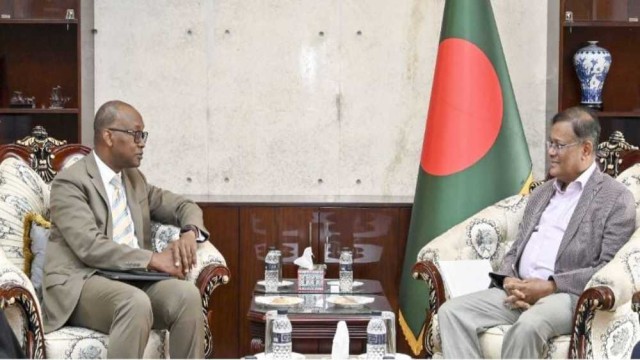 বিশ্ব শেখ হাসিনাকে অভিনন্দন জানানোয় বিএনপি’র মাথা খারাপ : পররাষ্ট্রমন্ত্রী