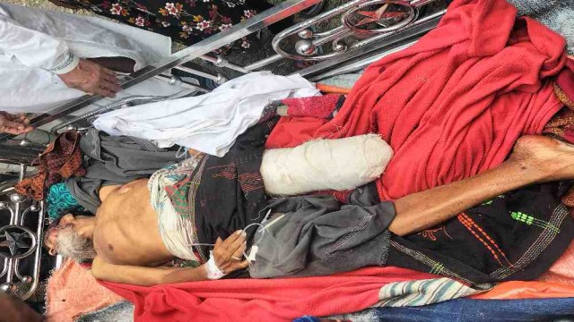 কাভার্ড ভ্যান চাপায় প্রাণ গেল সবেক ইউপি সদস্যর