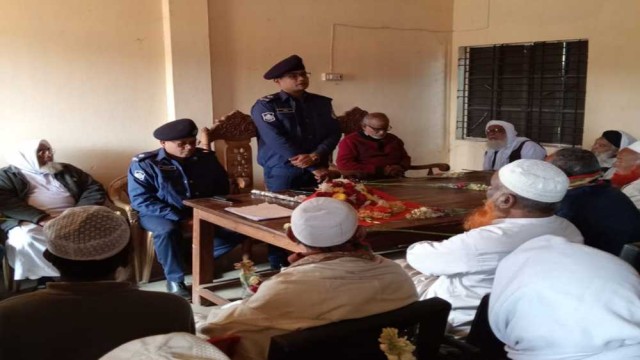 নালিতাবাড়ীতে বীর মুক্তিযোদ্ধাদের সাথে ওসি'র মতবিনিময়