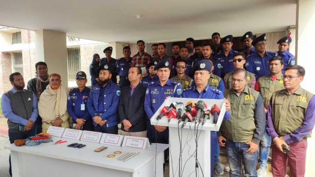 পাবনায় চাঞ্চল্যকর জোড়া খুন : চুরির উদ্দেশ্যে গিয়ে হত্যা, গ্রেপ্তার ৩