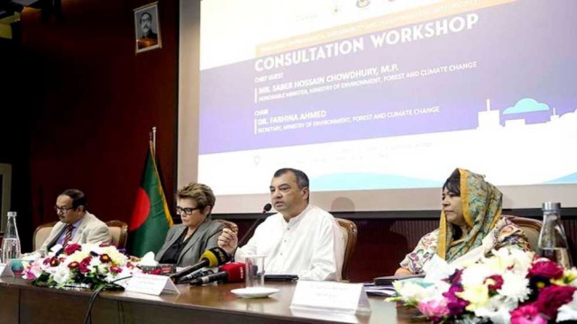 বায়ুদূষণ রোধে গৃহীত প্রকল্প সফল করার নির্দেশ পরিবেশমন্ত্রীর