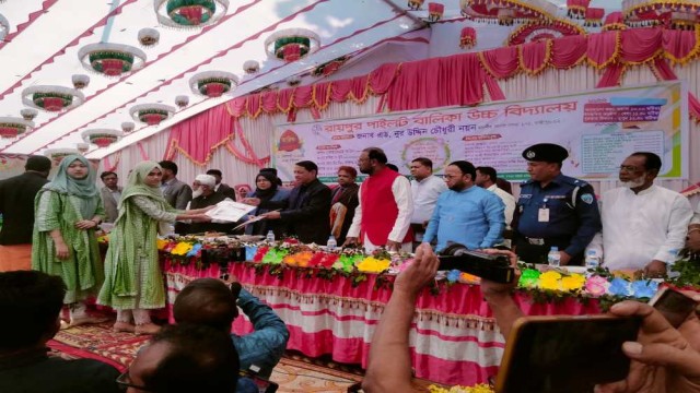 রায়পুরে বার্ষিক ক্রীড়া ও পরীক্ষার্থীদের বিদায় সংবর্ধনা