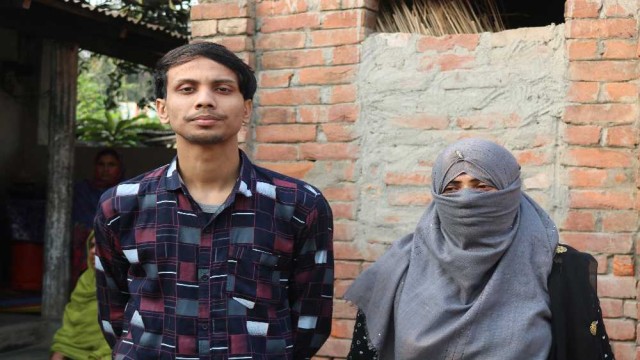 মেডিকেলে কলেজে চান্স পেয়েছে ছেলে, স্বামীর হারানোর কষ্ট ভুলে গেছেন মা