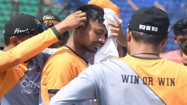 আপাতত শঙ্কামুক্ত মোস্তাফিজ, থাকবেন নিবিড় পর্যবেক্ষণে