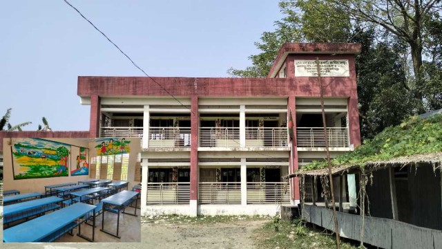 ভোলায় শিক্ষার্থী শূণ্য শ্রেণি কক্ষ, শিক্ষিকা মোবাইল নিয়ে ব্যস্ত