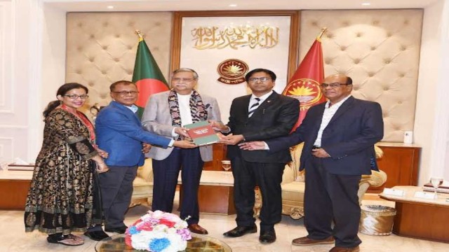 রাষ্ট্রপতির বইয়ের ইংরেজি সংস্করণ প্রকাশিত