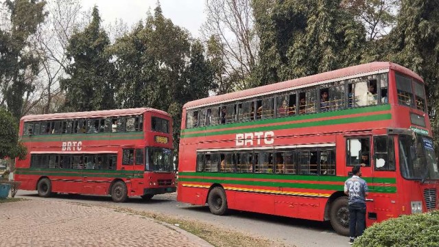 ইবিতে বাসে বহিরাগত তুলতে নিষেধ করায় লাঞ্ছনার শিকার শিক্ষার্থী