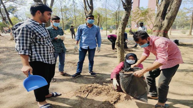 জাবিতে প্রত্নতত্ত্ব বিভাগের উদ্যোগে পরিচ্ছন্নতা অভিযান