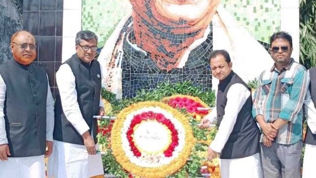 ফুলবাড়িয়ায় আওয়ামী লীগের ঐতিহাসিক ৭ই মার্চ পালন