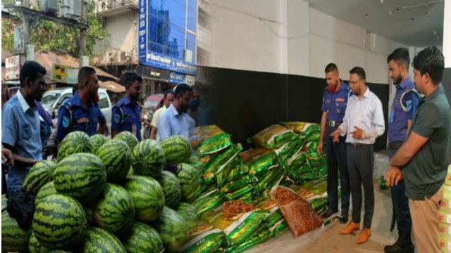 তরমুজ ও খেজুরের দোকানে ভোক্তা অধিদপ্তরের অভিযান 