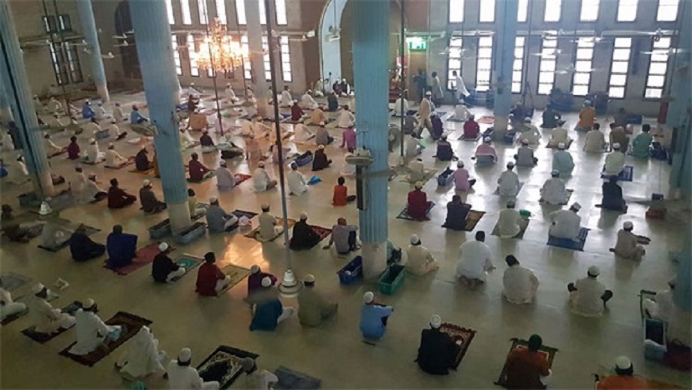 বুধবার (২১ জুলাই) সকাল ৭টায় ঈদুল আজহার প্রথম জামাত অনুষ্ঠিত হয়েছে জাতীয় মসজিদ বায়তুল মোকাররমে-ছবি: সংগৃহীত