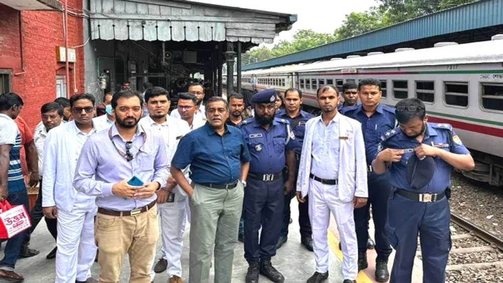 বিনা টিকেটে ভ্রমণ: ১০ দিন জেলে থাকতে হবে ২৩ যাত্রীকে