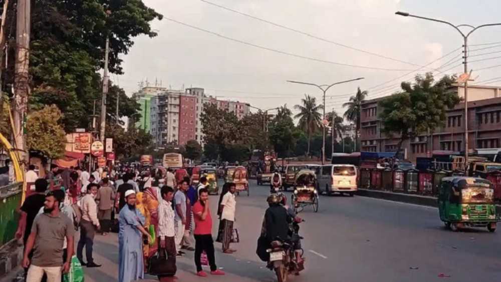 নাশকতার শঙ্কায় ঢাকার অধিকাংশ সড়কে যানবাহন বন্ধ