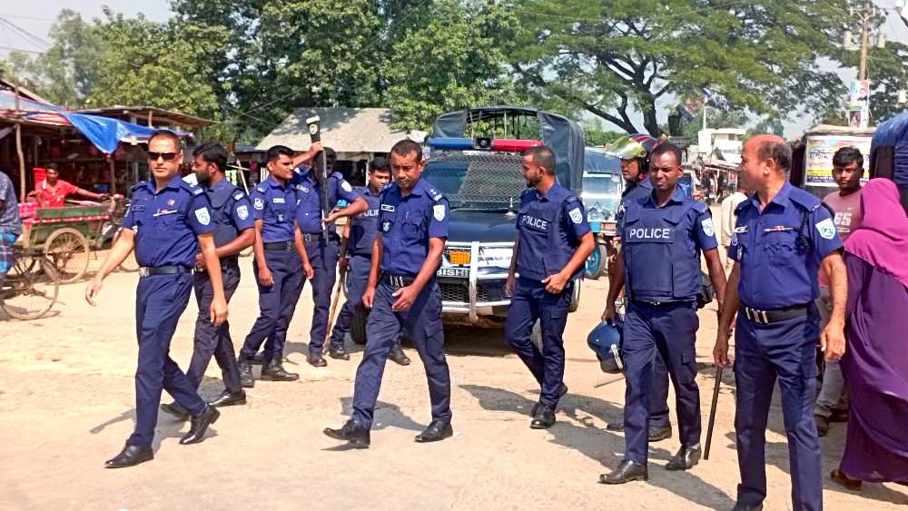 ঘোড়াঘাটে হরতাল ঘিরে সর্তক অবস্থানে পুলিশ, মাঠে নেই বিএনপি-জামাত