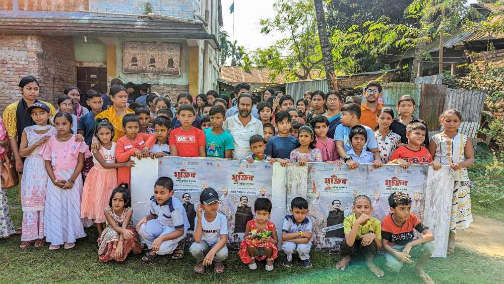 ‘মুজিব: একটি জাতির রূপকার’ সিনেমা দেখলো সেঁজুতি বিদ্যানিকেতনের শিক্ষার্থীরা