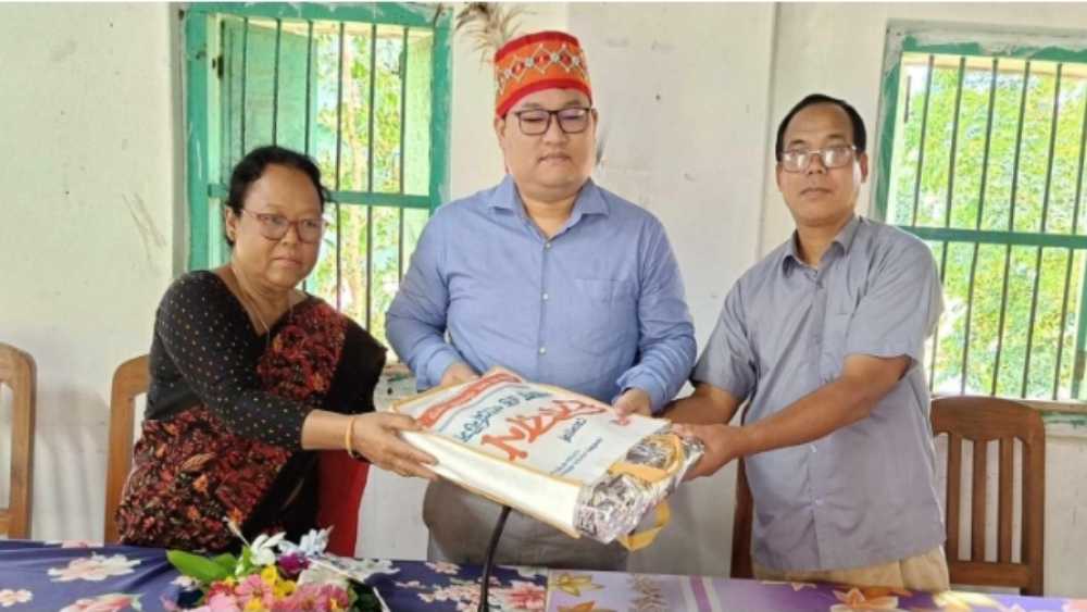 নালিতাবাড়ীতে ইউএনও'কে বদলীজনিত বিদায় সংর্বধনা