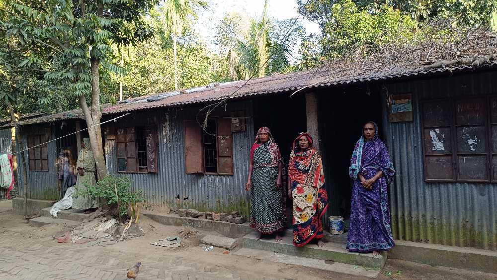 নালিতাবাড়ীতে দুর্ভোগে দিন কাটাচ্ছেন আশ্রয়ন প্রকল্পের বাসিন্দারা