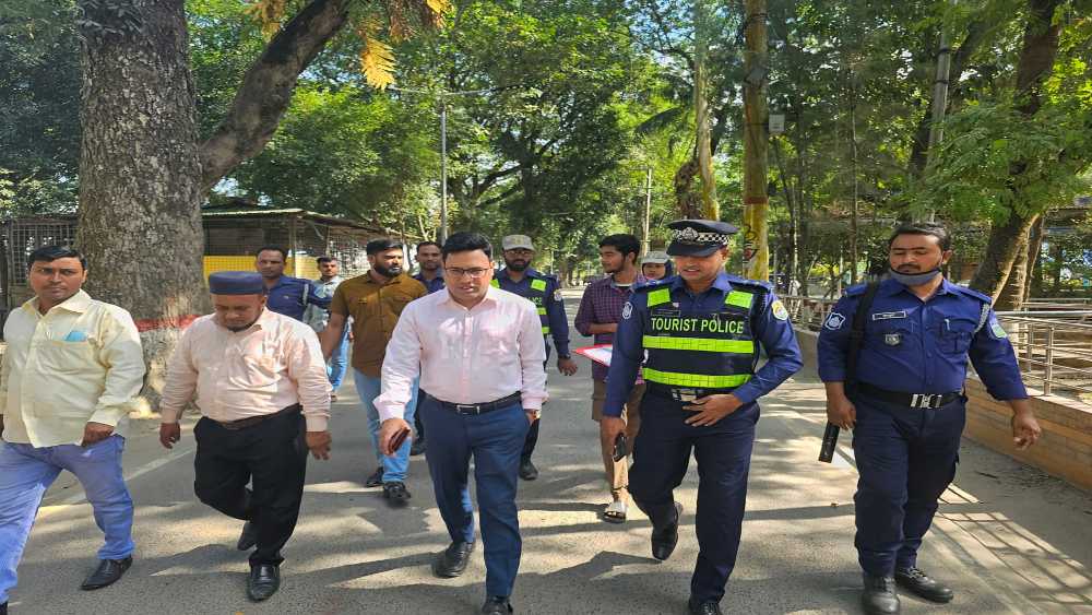 জয়নুল আবেদিন পার্কে মটরবাইকের অবৈধ প্রবেশে জরিমানা