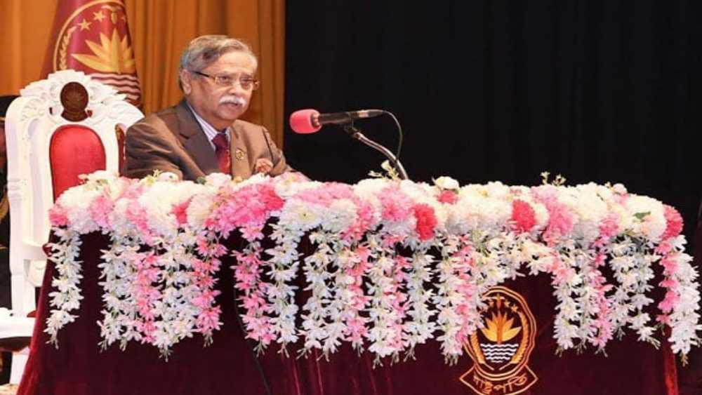 এনডিসি স্নাতকদের অর্জিত জ্ঞান দেশের সেবায় ব্যবহারের আহ্বান রাষ্ট্রপতির