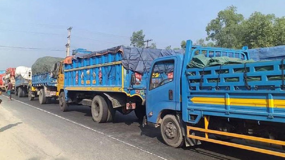 বঙ্গবন্ধু সেতুর পশ্চিম মহাসড়ক দীর্ঘ যানজট-ছবি সংগৃহীত 